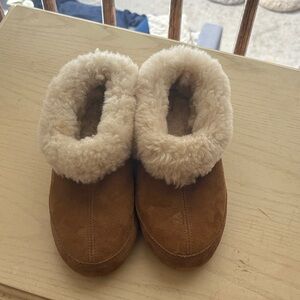 REI Cozy Brown women’s Shoes with Cream Lining